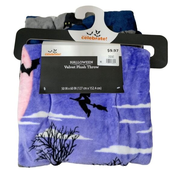 Celebrate! Halloween Plush Throw Blanket 50 X 60 Haunted House and Cats Design - Picture 1 of 6